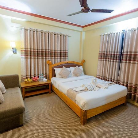 Paradise Boutique Hotel Покхара Экстерьер фото